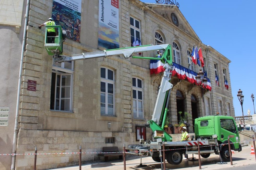 AUCH :Vidéoprotection : pose d’une première caméra test !