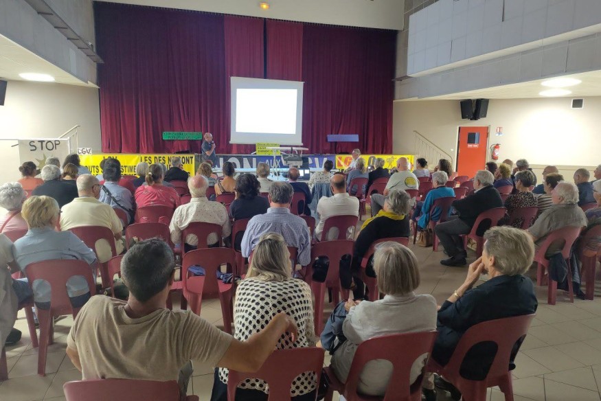 L’association « TGV en Albret » - Très Grande Vigilance en Albret - et le collectif Stoplgv47 ont rassemblé plus de cinquante personnes lors de la réunion publique du mardi 18 juin à Vianne.